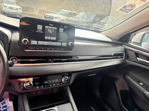 Used 2023 Mitsubishi Outlander SE image 13