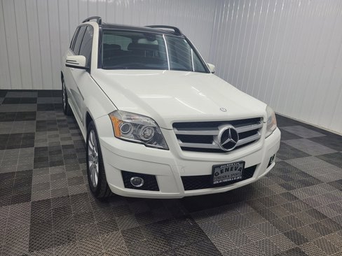 Used 2011 Mercedes-Benz GLK 350 4MATIC image 5
