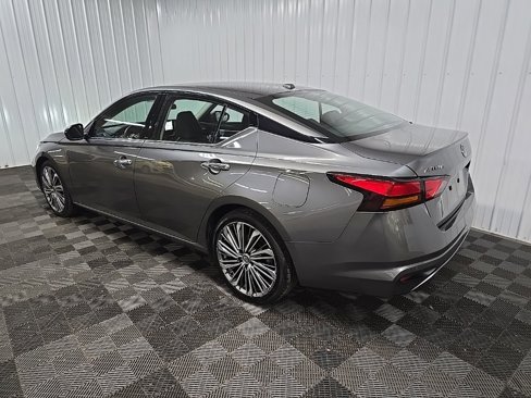 Used 2023 Nissan Altima 2.5 SL image 9
