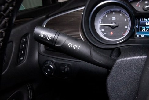 Used 2020 Buick Envision Essence image 33