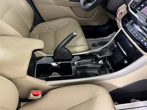 Used 2017 Honda Accord EX-L image 39