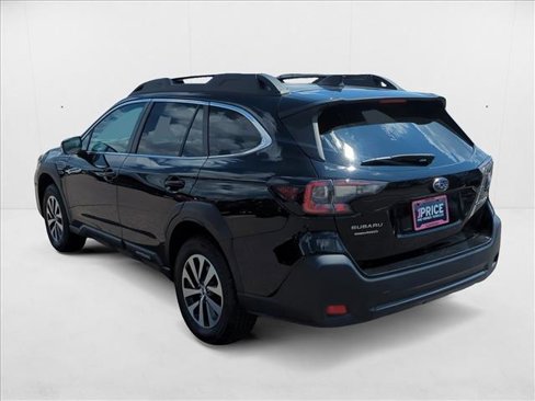 Used 2023 Subaru Outback Premium image 7