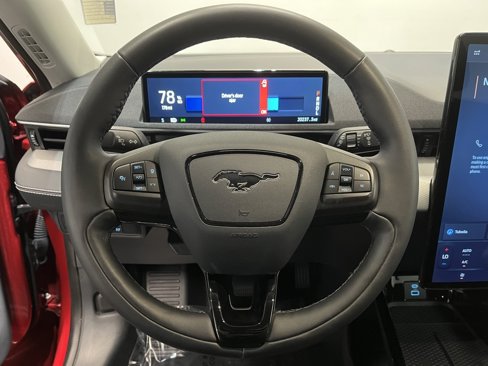 Used 2021 Ford Mustang Mach-E Select image 6