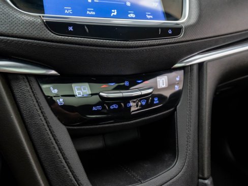Used 2023 Cadillac XT5 Premium Luxury image 26