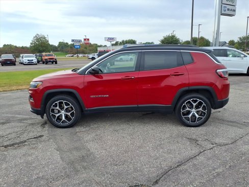 Used 2024 Jeep Compass Limited image 16