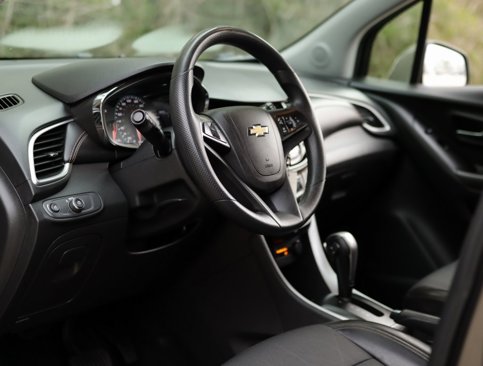 Used 2021 Chevrolet Trax LT image 9
