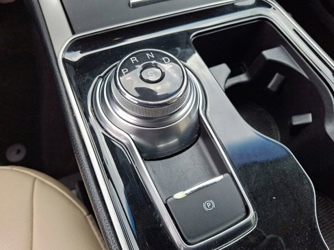 Used 2019 Ford Edge SEL w/ Equipment Group 201A image 11