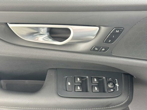 Certified 2025 Volvo S60 B5 Core image 16