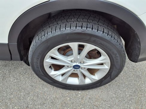 Used 2019 Ford Escape SEL image 8