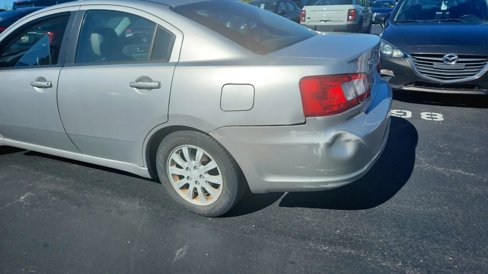 Used 2011 Mitsubishi Galant FE image 5