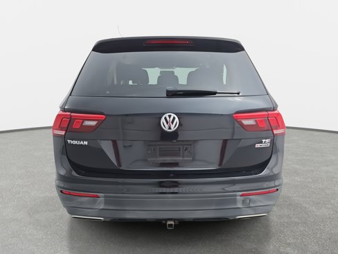Used 2018 Volkswagen Tiguan S image 6
