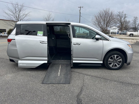Used 2014 Honda Odyssey Touring image 2