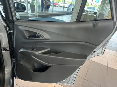 New 2025 Chevrolet Trax RS w/ Sunroof Package image 22