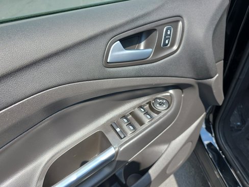 Certified 2017 Ford Escape SE image 7