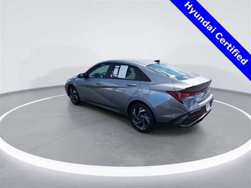 Used 2025 Hyundai Elantra Sport image 6