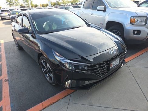 Certified 2023 Hyundai Elantra Limited image 2