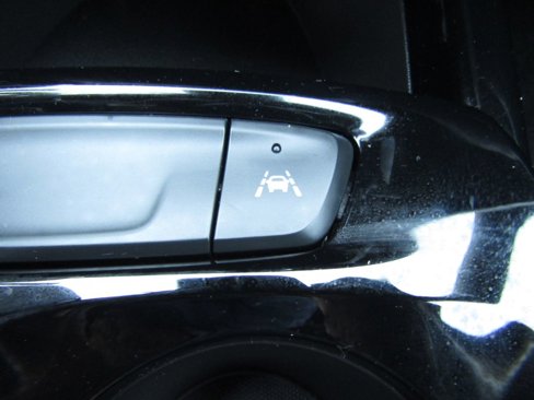 Used 2025 Chevrolet Trax RS w/ Driver Confidence Package image 27