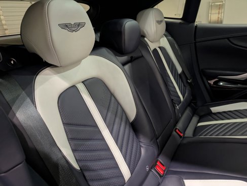 Used 2024 Aston Martin DBX 707 image 23