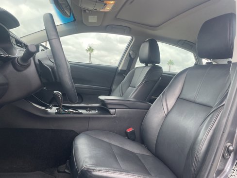 Used 2016 Toyota Avalon Touring image 7