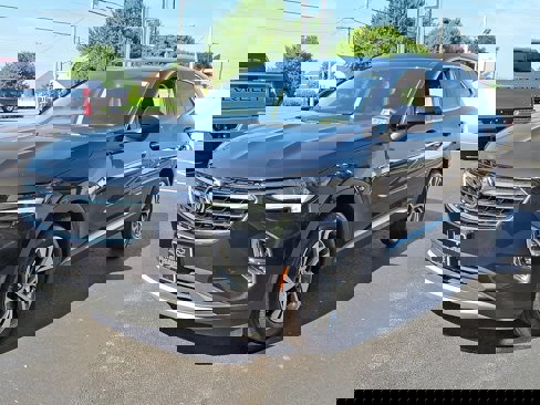 Used 2023 Buick Envision Essence image 3