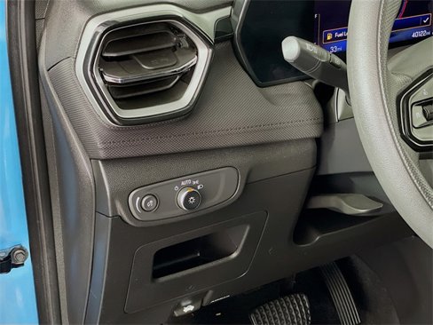 Used 2025 Chevrolet TrailBlazer LT w/ Driver Confidence Package image 13