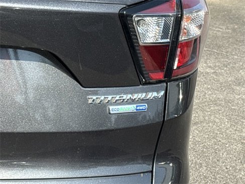 Used 2018 Ford Escape Titanium image 32