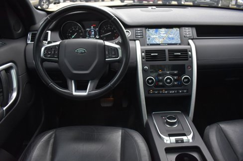 Used 2017 Land Rover Discovery Sport HSE image 24