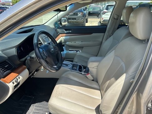 Used 2014 Subaru Outback 3.6R Limited w/ Moonroof Package image 5