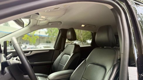 Used 2023 Ford Escape Platinum image 30