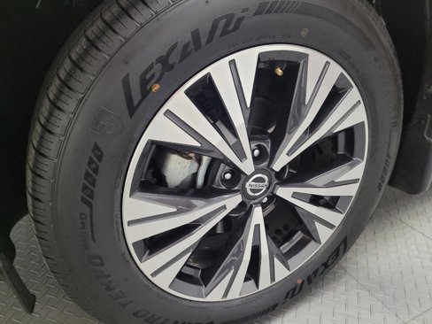 Used 2021 Nissan Rogue SV image 31