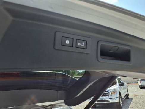 Used 2022 Subaru Forester Limited image 29