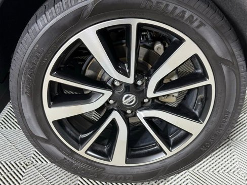Used 2020 Nissan Rogue SL image 13