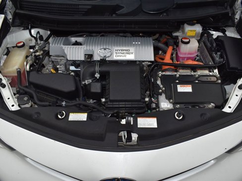 Used 2017 Toyota Prius V Two image 16