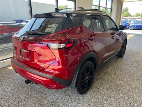 Used 2023 Nissan Kicks SR image 2