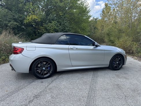 Used 2016 BMW M235i xDrive Convertible image 5