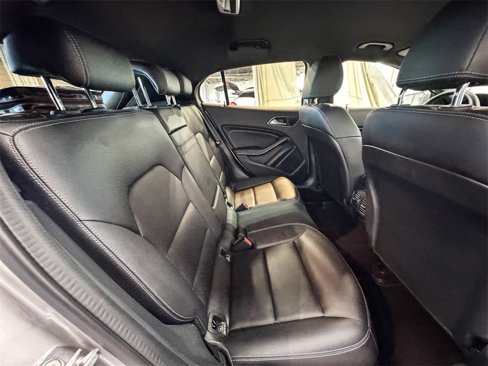 Used 2018 Mercedes-Benz GLA 250 4MATIC image 23