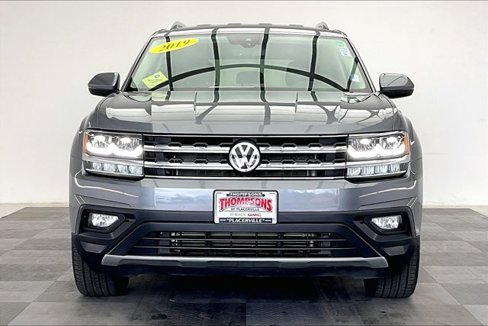 Used 2019 Volkswagen Atlas SE w/ Towing Package image 2