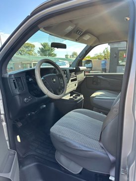 Used 2009 Chevrolet Express 1500 AWD Passenger w/ LT Preferred Equipment Group image 8