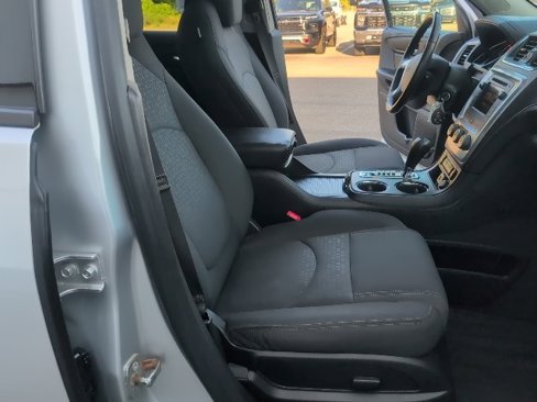 Used 2016 GMC Acadia SLE image 41