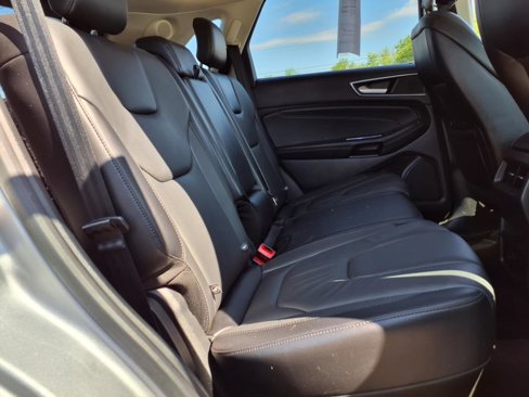 Used 2018 Ford Edge Titanium image 15