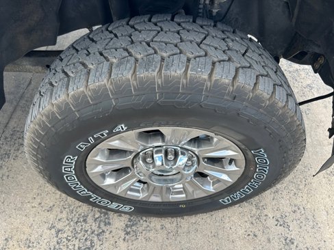 Used 2019 Ford F250 Lariat w/ Chrome Package image 22