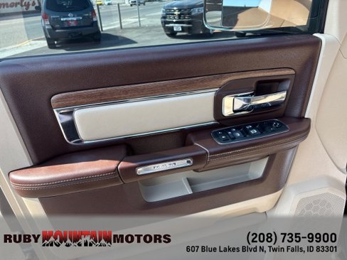 Used 2016 RAM 1500 Laramie w/ Convenience Group image 10