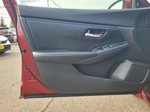 Used 2021 Nissan Sentra SV image 18