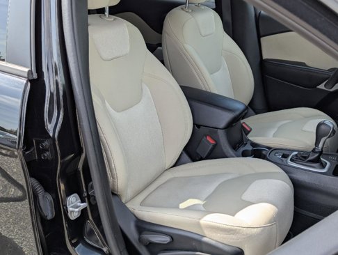 Used 2017 Jeep Cherokee Sport w/ Safety Group image 12