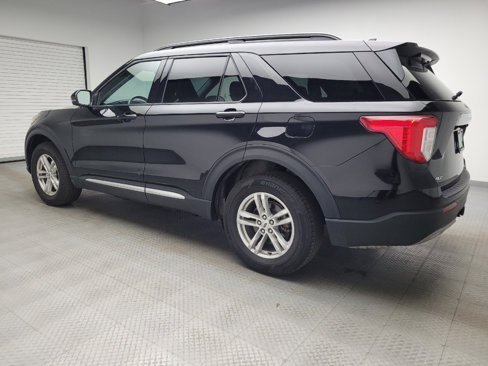 Used 2022 Ford Explorer XLT w/ Equipment Group 202A image 3