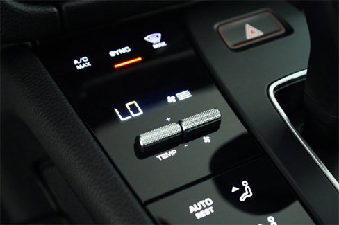 Used 2022 Porsche Macan image 57