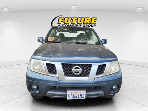Used 2013 Nissan Frontier PRO-4X image 2