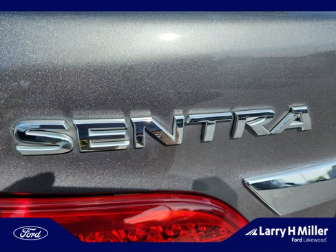 Used 2015 Nissan Sentra S image 23