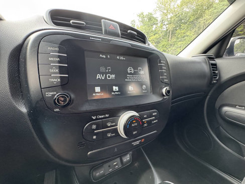 Used 2019 Kia Soul w/ Convenience Package image 31