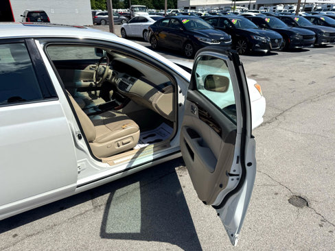 Used 2009 Toyota Avalon Limited image 9